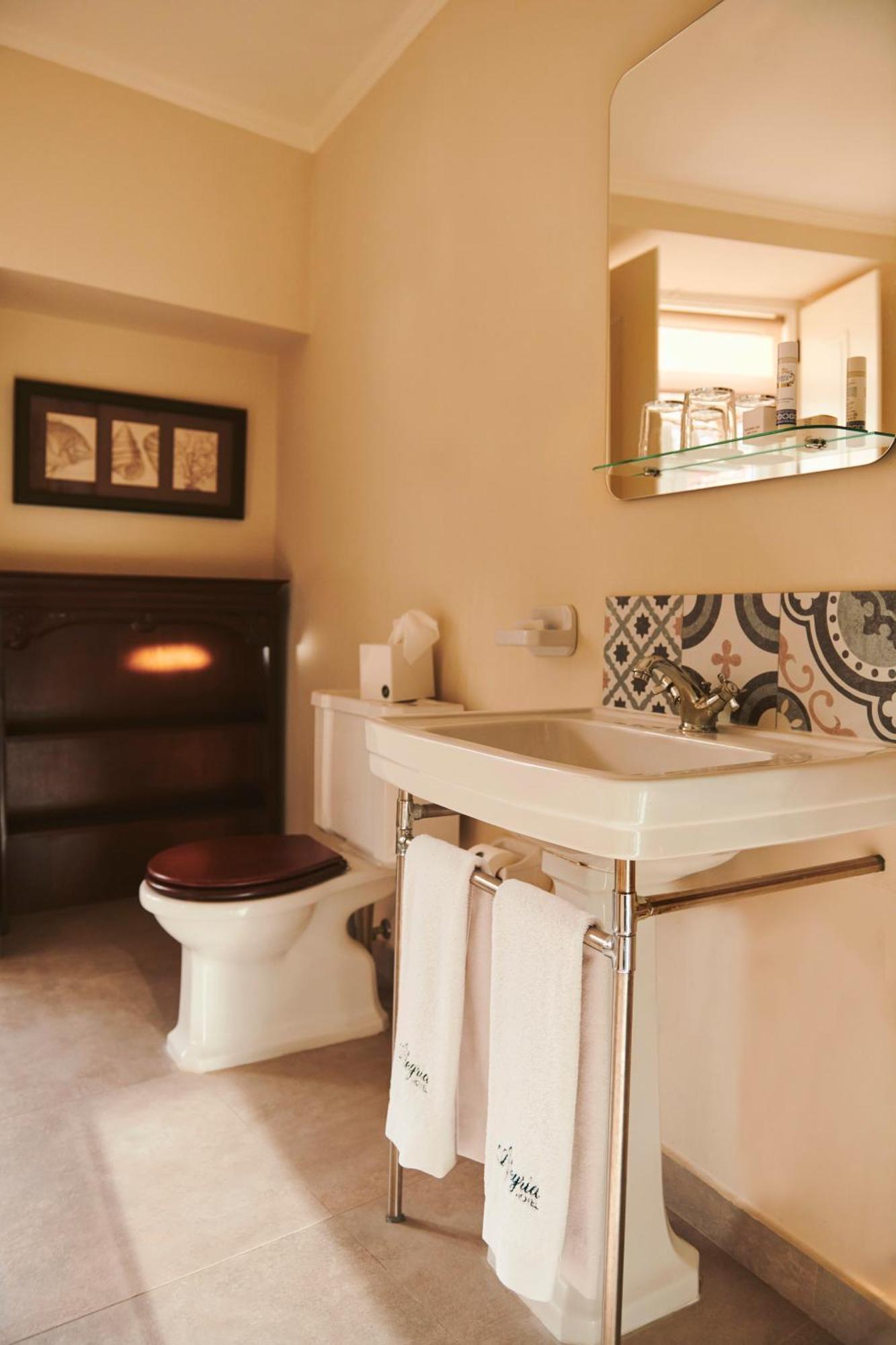 Master Suite,1531417867:JPEG