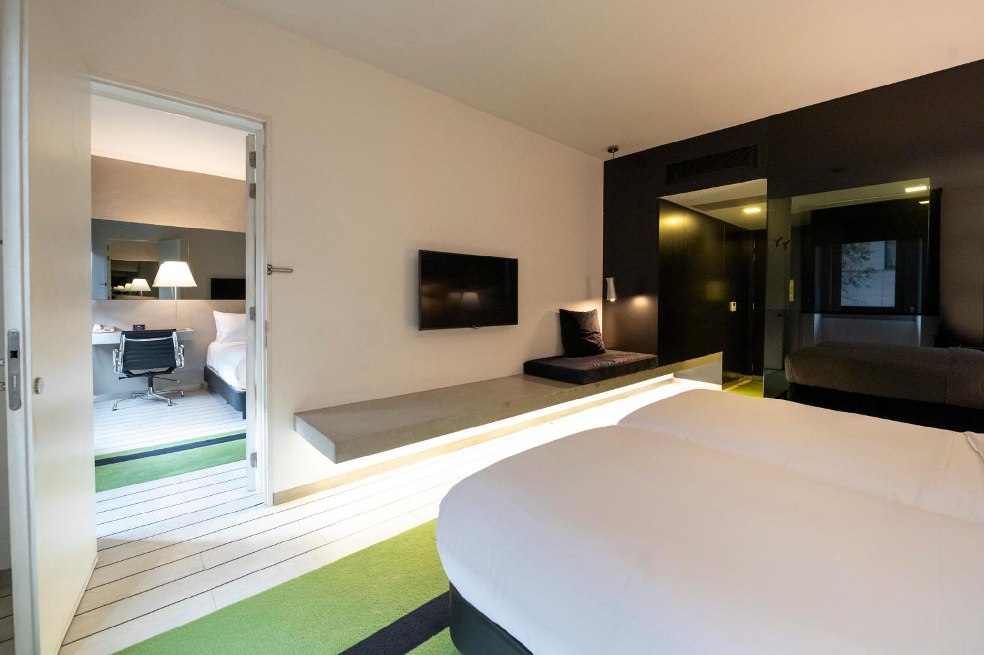 Twin Room,1544129290:JPEG
