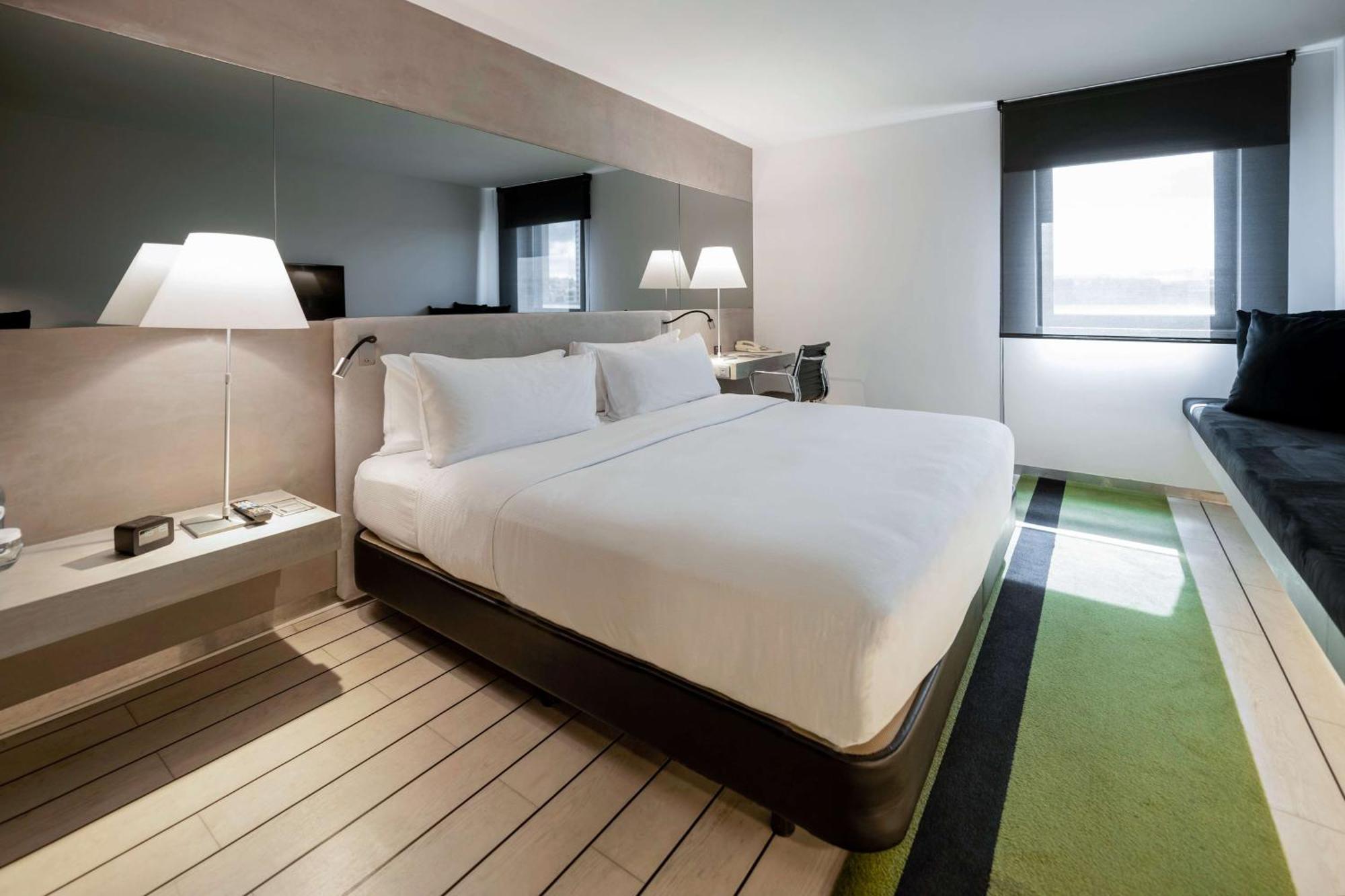 King Guest Room,1544125573:JPEG
